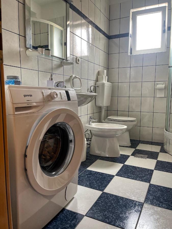Apartmani Nada Primosten Bagian luar foto
