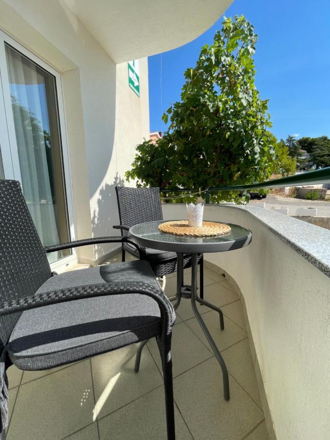 Apartmani Nada Primosten Bagian luar foto