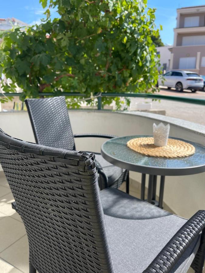 Apartmani Nada Primosten Bagian luar foto