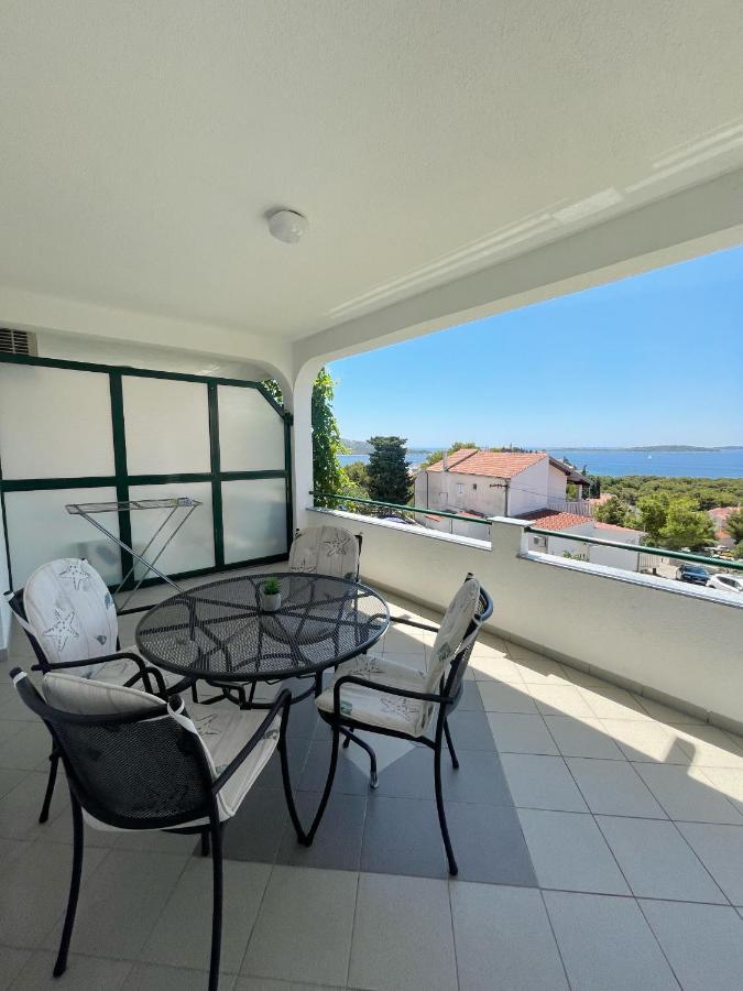 Apartmani Nada Primosten Bagian luar foto