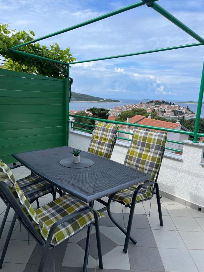 Apartmani Nada Primosten Bagian luar foto