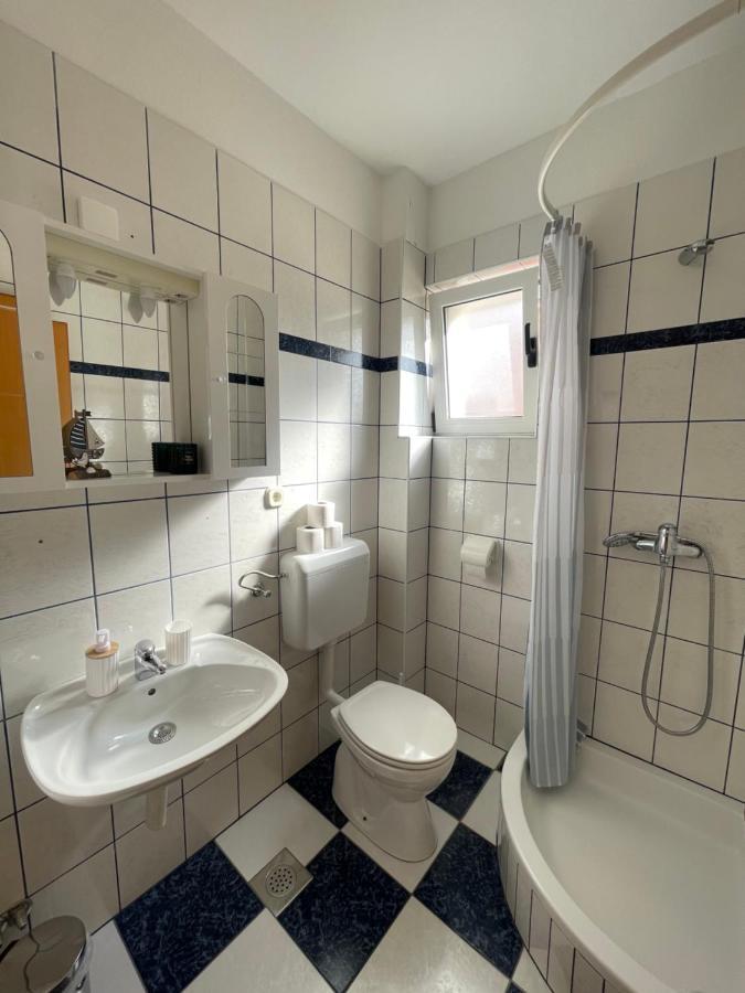 Apartmani Nada Primosten Bagian luar foto