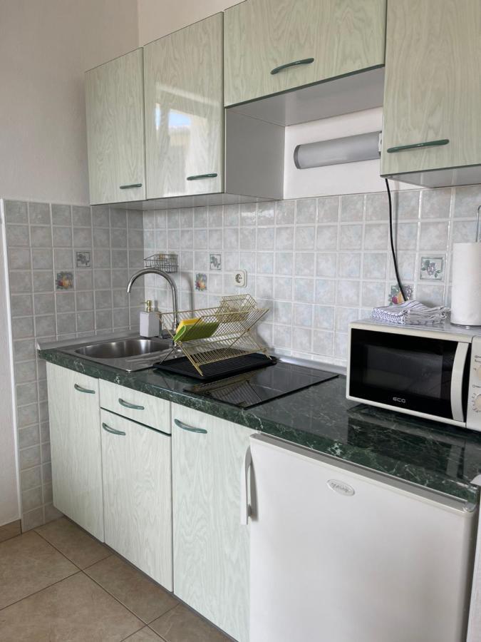 Apartmani Nada Primosten Bagian luar foto